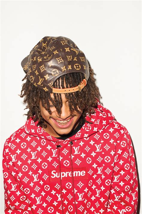 portachiavi supreme lv|Here's Every Piece From the Supreme x Louis Vuitton .